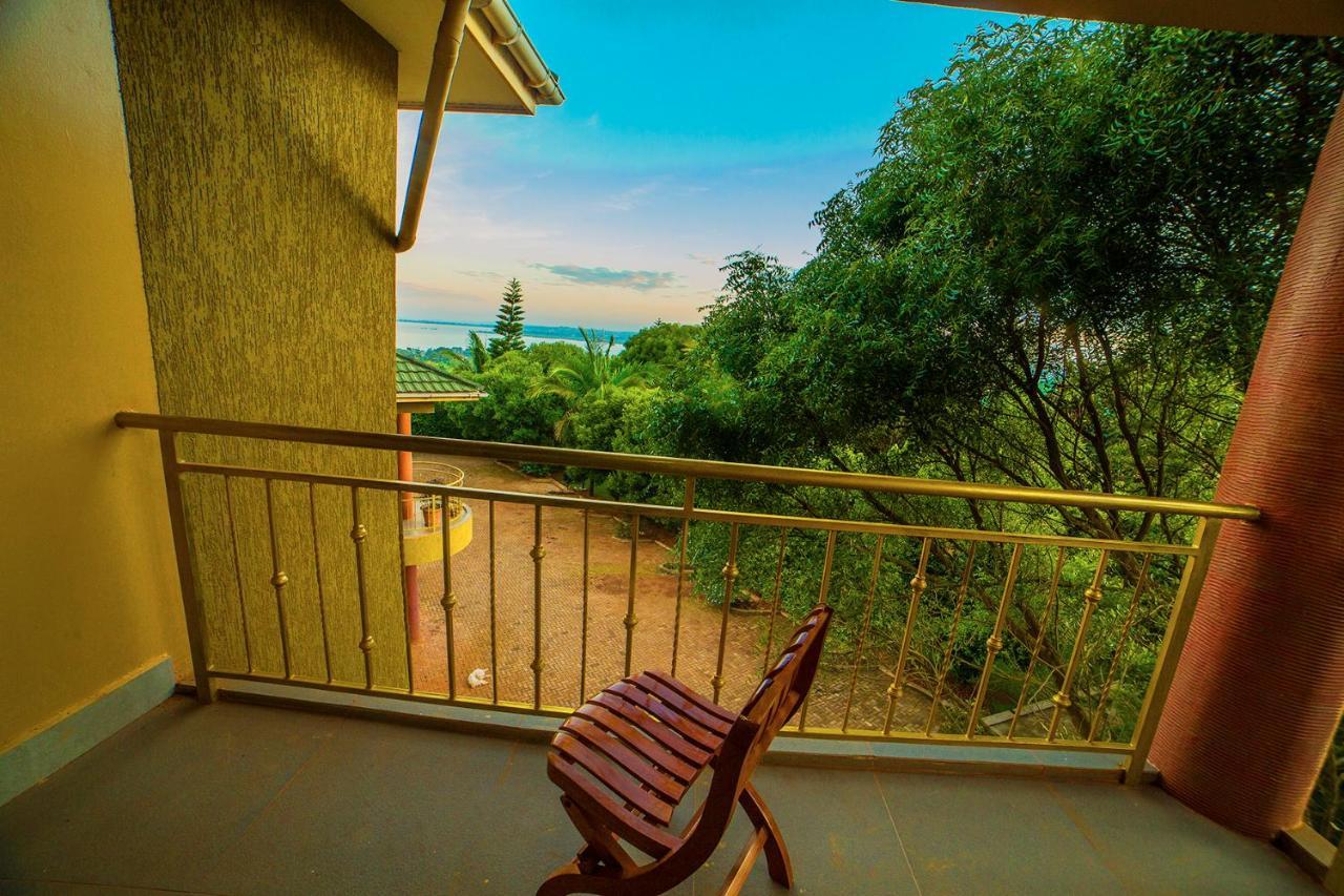 Victoria View Boutique Hotels Kigo Entebbe Bagian luar foto