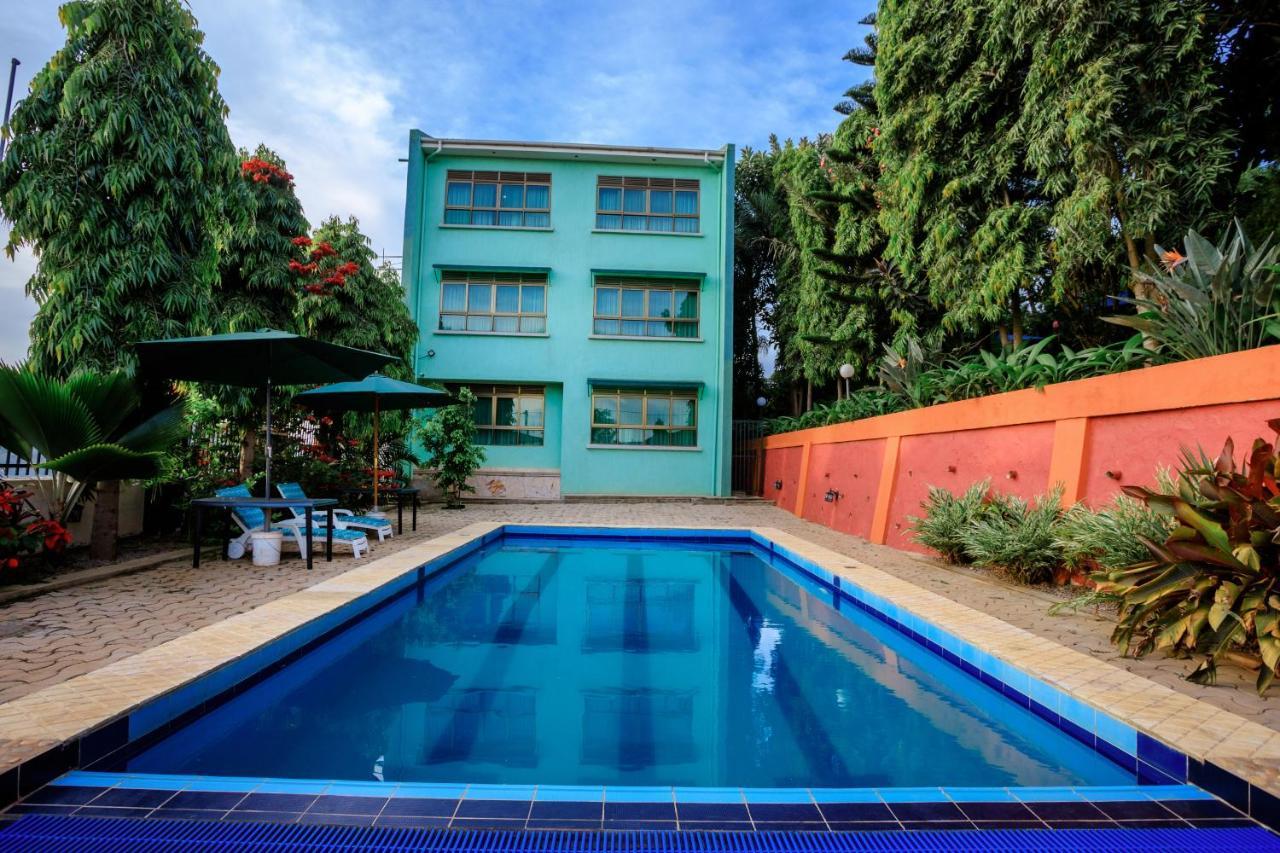 Victoria View Boutique Hotels Kigo Entebbe Bagian luar foto