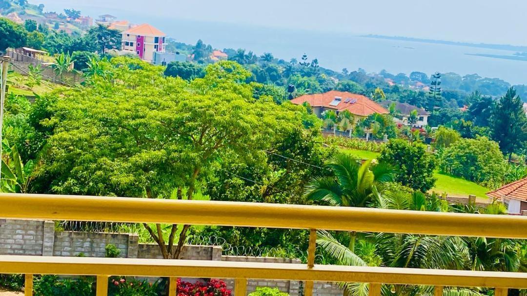 Victoria View Boutique Hotels Kigo Entebbe Ruang foto